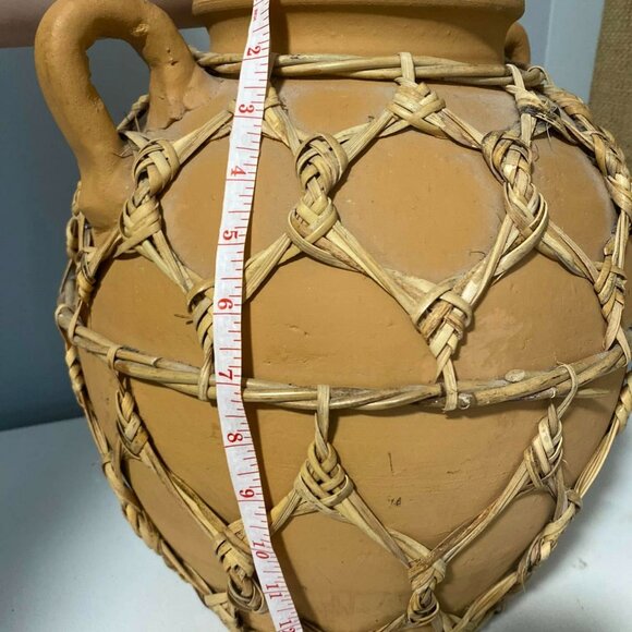 (VHD) Vintage. Clay. Pot - Picture 6 of 7